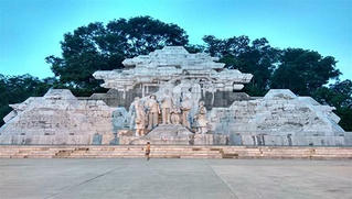 Bác Hồ với người dân Tuyên Quang