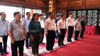 Thái Nguyên: Đoàn đại biểu tỉnh dâng hương tưởng niệm Chủ tịch Hồ Chí Minh và Đại tướng Võ Nguyên Giáp tại Định Hóa