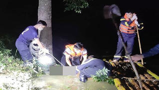 Rủ nhau đi tắm sông một học sinh bị đuối nước