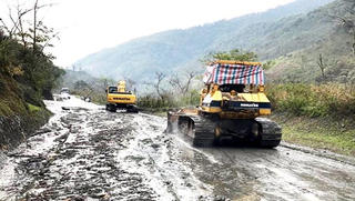 Điện Biên đẩy mạnh công tác bảo đảm an toàn giao thông mùa mưa lũ