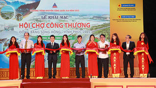 Khai mạc Hội chợ Công thương đồng bằng sông Hồng - Vĩnh Phúc 2022