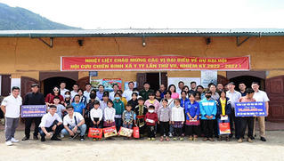 Chương trình "Mái ấm yêu thương" tặng nhà cho các hộ nghèo tại tỉnh Lào Cai