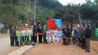 Thắp sáng bản Mông vùng cao