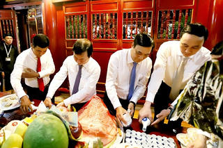 Lễ giỗ Đức Quốc Tổ Lạc Long Quân và dâng hương tưởng niệm Mẫu Âu Cơ