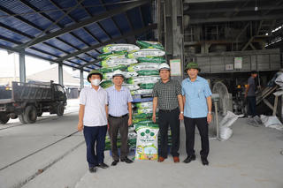 Supe Lâm Thao ‘khoác áo mới’ cho bao bì sản phẩm 