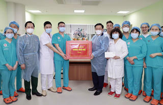Bản tin sáng 28/02: Chủ tịch Quốc hội Vương Đình Huệ thăm Bệnh viện Trung ương Quân đội 108