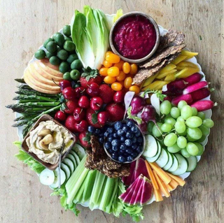 Giới trẻ có đang “thần thánh hoá” tác dụng của ăn thô?