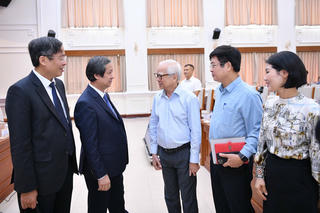 Bản tin trưa 16/08: Bộ trưởng Bộ GD&ĐT gặp gỡ hơn 1 triệu nhà giáo