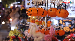 Hà Nội: Không khí Halloween tràn ngập phố cổ