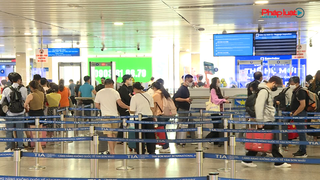 Hủy hơn 300 chuyến bay để tránh siêu bão Yagi 