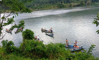 Lật ghe trên lòng hồ thủy điện Sông Tranh 4, một cháu nhỏ tử vong