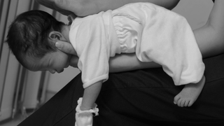 Bé trai 7 tháng tuổi tử vong tại một hộ giữ trẻ tự phát ở Đà Nẵng