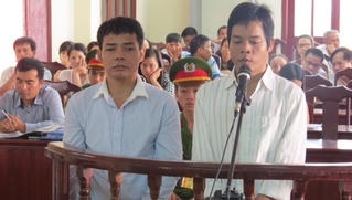 Y án tử hình hai kẻ sát thủ giết dã man 5 phu trầm