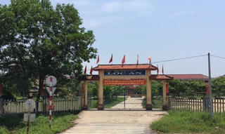 Nữ sinh lớp 6 nhảy lầu tự tử tại trường
