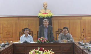 Thừa Thiên Huế: Họp khẩn bàn phương án ứng phó với bão số 13