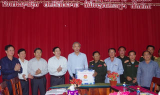 Hội đàm với Ban công tác đặc biệt tỉnh Salavan - Lào