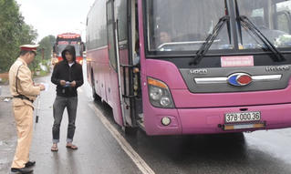 Huế:  Tăng cường kiểm tra, xử lý xe khách 