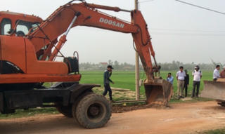 Quỹ hỗ trợ phòng tránh thiên tai Miền Trung hỗ trợ xây dựng đường giao thông nông thôn