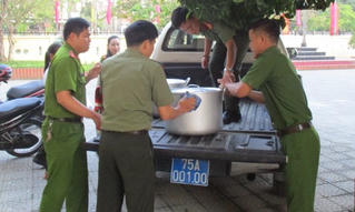 Đoàn thanh niên Công an thị xã Hương Trà với Chương trình  “Nồi cháo yêu thương”