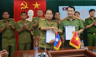 Công an Thừa Thiên Huế và Sở An ninh tỉnh Salavan Lào ký biên bản hợp tác 