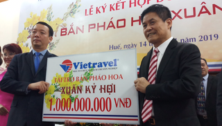 Vietravel tài trợ tỉnh Thừa Thiên – Huế 1 tỷ đồng bắn pháo hoa dịp Tết Nguyên Đán