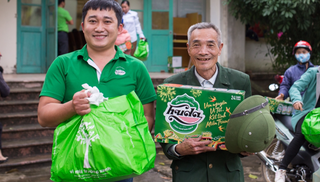 Huda mang quà tết đến với bà con Miền trung 