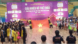 Gần 300 vận động viên tham dự giải khiêu vũ thể thao ở Huế 