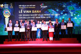Lướt sóng ba đào