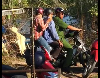 Ông bán vé 'gây bão mạng' nghi dâm ô bé gái Cà Mau