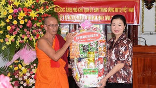 Ủy ban Trung ương MTTQ Việt Nam thăm và chúc Tết Chol Chnam Thmay tại tỉnh Bạc Liêu 