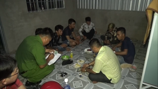 Tạm giữ 6 đối tượng sử dụng ma túy trong ngôi nhà hoang 