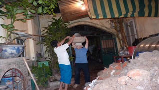 “Vết thương làng” sau khi người trẻ ồ ạt bỏ quê ra phố mưu sinh 