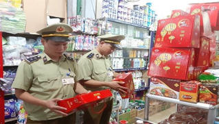 Cục QLTT Phú Thọ tăng cường kiểm tra hàng hóa dịp tết Trung Thu