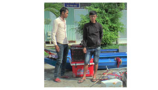 Bắt 2 đối tượng có hành vi dùng xung điện đánh bắt thủy sản
