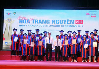 176 học sinh xuất sắc khu vực phía Bắc nhận giải thưởng Hoa Trạng nguyên