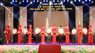 Phú Thọ khánh thành cầu đi bộ Đầm Cả Văn Lang