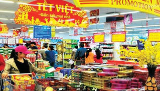 Mùa Tết, hàng Việt lên ngôi…