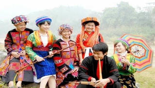 Tình yêu nở hoa trên cao nguyên đá