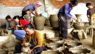 Giữ nét xuân làng gốm