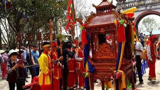 Về Đền Tranh "cầu gì được nấy"