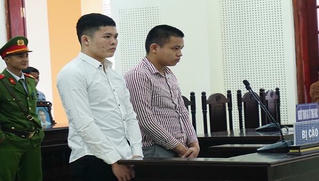 Gây án mạng chỉ vì bị nhắc nhở ngồi uống bia giữa đường 