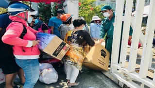 Chuyện buồn ghi ở khu cách ly và sự hy sinh của lực lượng phòng chống đại dịch Covid- 19