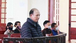 Chủ tiệm vàng lừa đảo du học