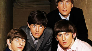 Hành tung và nhân thân bí ẩn của kẻ ám sát Jonh Lennon