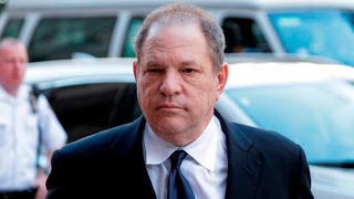 Lật lại vụ bê bối tình dục rúng động Hollywood của “ông trùm” Harvey Weinstein