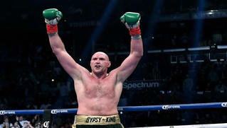 Tyson Fury - Đứa trẻ sinh non trở thành vô địch quyền anh hạng nặng thế giới 