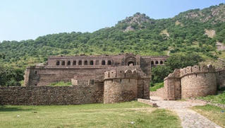 Ám ảnh lời nguyền ở pháo đài Bhangarh - địa điểm đáng sợ bậc nhất châu Á