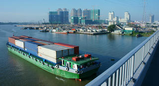 TP Hồ Chí Minh: Cần phát triển giao thông đường thủy để giảm áp lực cho đường bộ