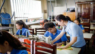 Trường Cao đẳng Đồng Khởi: Đảm bảo việc làm cho sinh viên sau tốt nghiệp