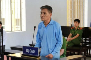 Bi hài vụ hiếp dâm người giúp việc rồi đổ lỗi cho vợ gài bẫy